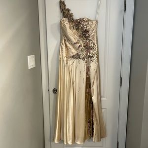 TONY BOWLS stunning formal gown size 12
